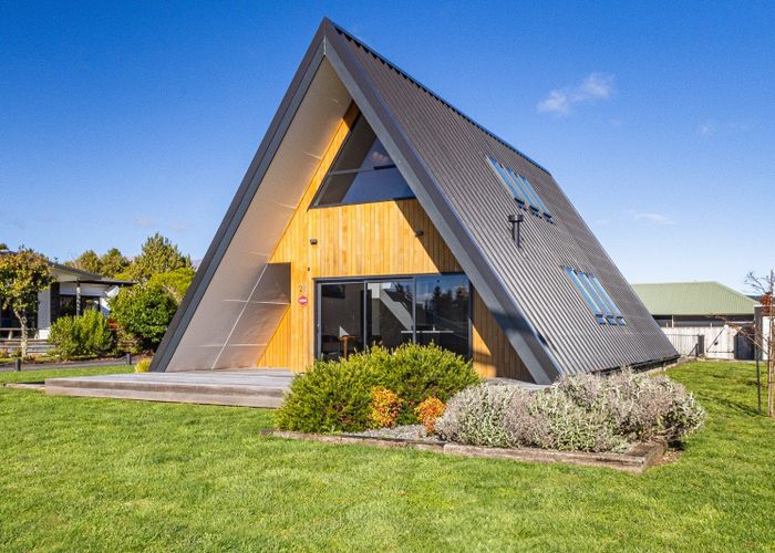  at 21 Findlay Street, National Park, Ruapehu, Manawatu / Whanganui