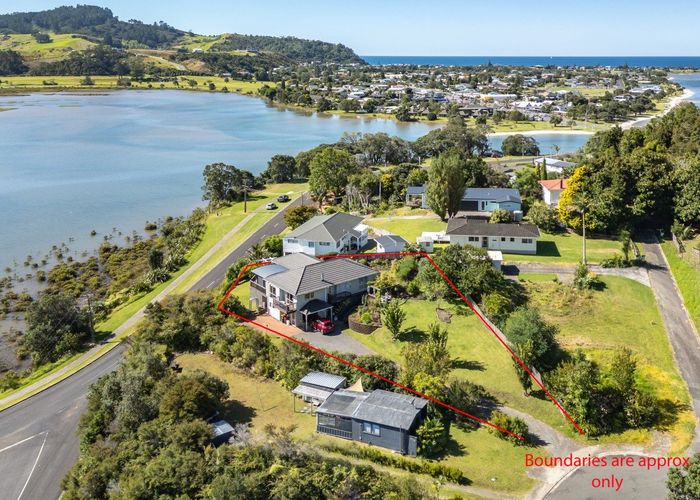  at 4 Patton Place, Tairua
