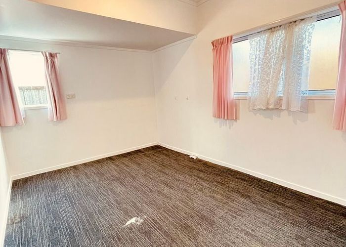  at 24 Eastdale Road, Avondale, Auckland