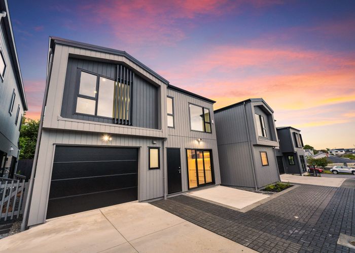  at 17C Sorrel Crescent, Bucklands Beach, Manukau City, Auckland