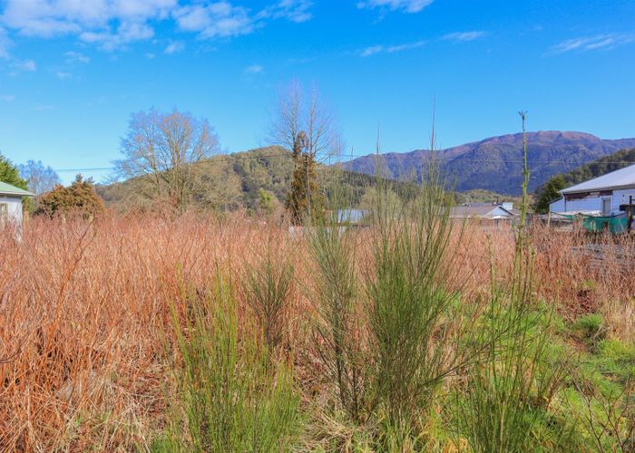  at 21 Clifford Street, Blackball, Greymouth