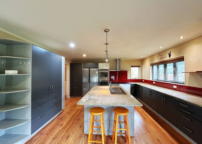  at 10 Hawkridge Rise, Huntington, Hamilton
