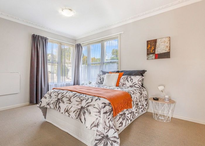  at 52 Sylvan Crescent, Te Atatu South, Auckland