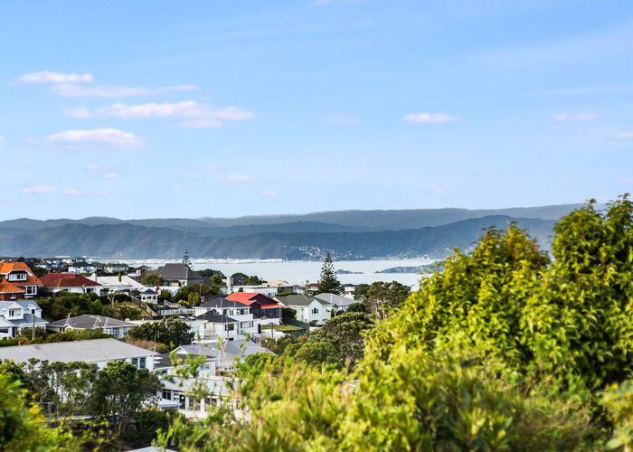  at 16 Jubilee Road, Khandallah, Wellington