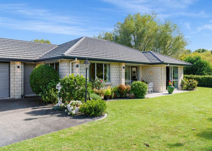  at 60 Fairfax Crescent, Pyes Pa, Tauranga