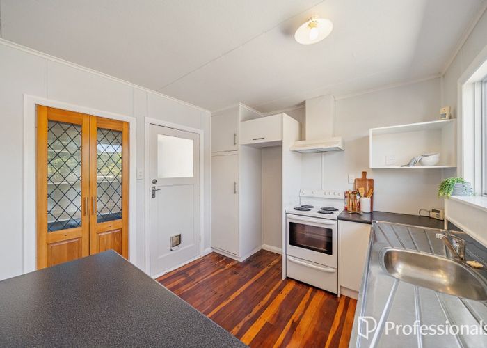  at 90 Thomas Street, Stokes Valley, Lower Hutt, Wellington