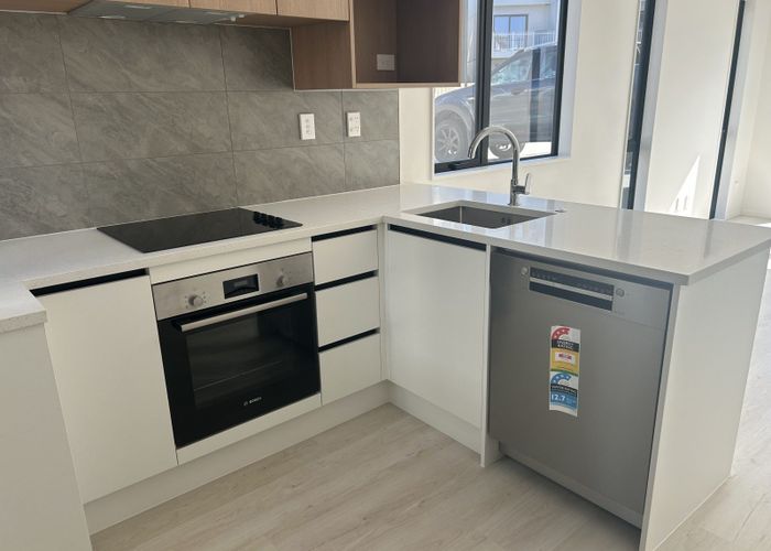  at 12 Tahepuia Lane, Mount Wellington, Auckland City, Auckland