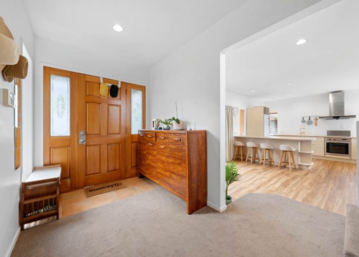  at 1/109 Sunset Road, Totara Vale, Auckland