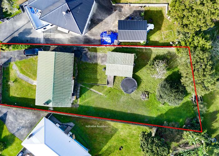  at 8 Glen Marine Parade, Glendene, Auckland
