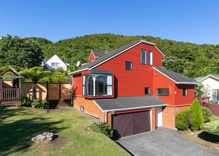  at 69 Woodhouse Avenue, Karori, Wellington