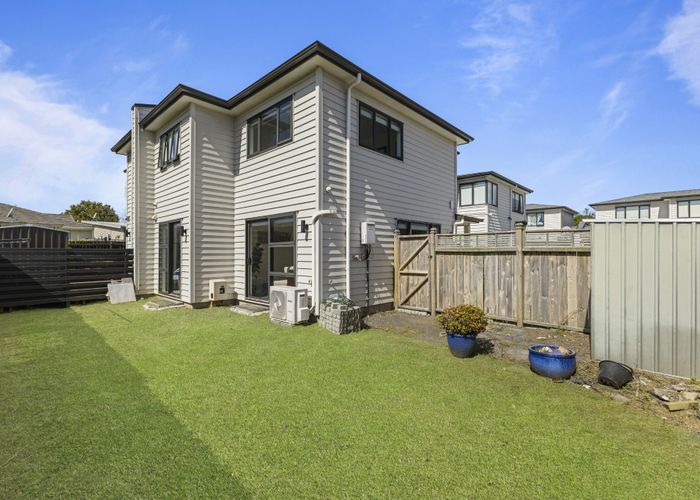  at 14 Rosarina Lane, Takanini, Papakura, Auckland