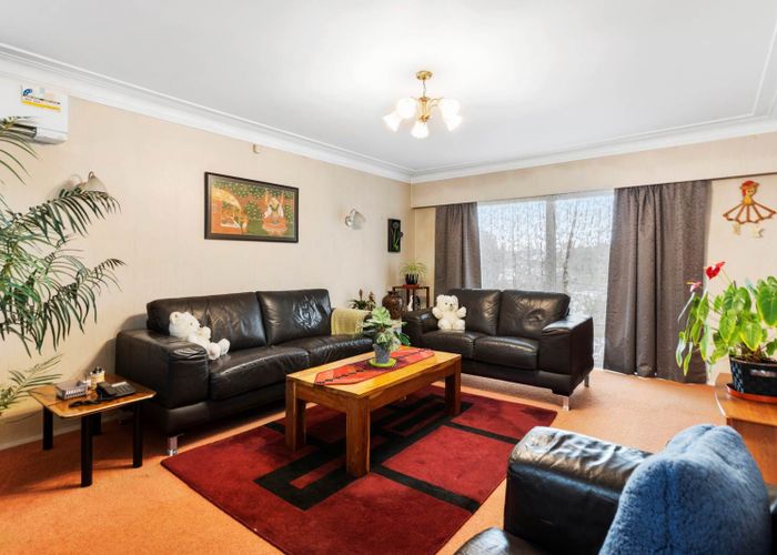  at 7 Holden Place, Manukau, Auckland