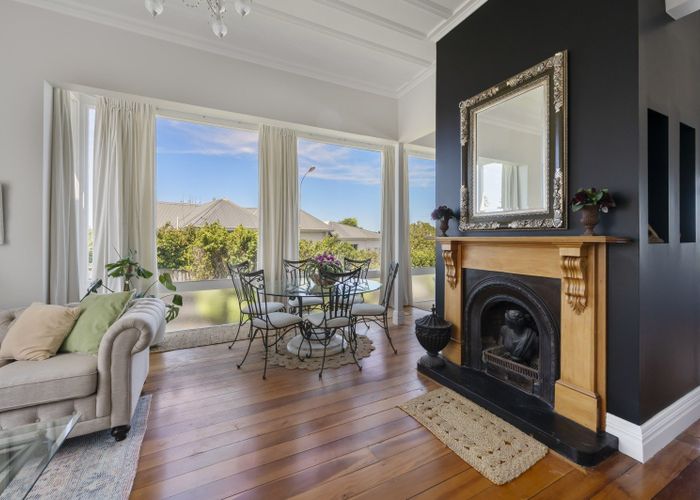  at 18 Lighthouse Road, Bluff Hill, Napier, Hawke's Bay