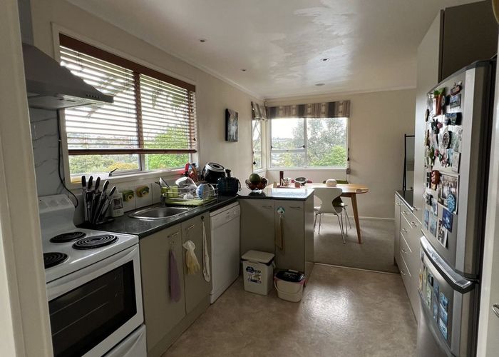  at 53 Oaktree Avenue, Browns Bay, Auckland