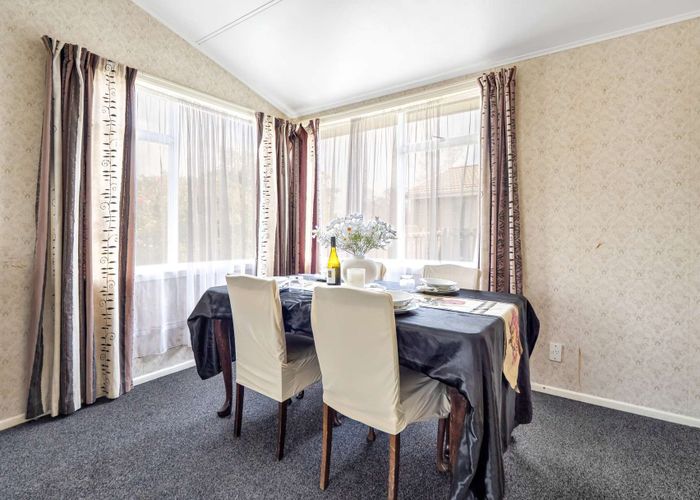  at 8 Emerald Place, Chartwell, Hamilton, Waikato