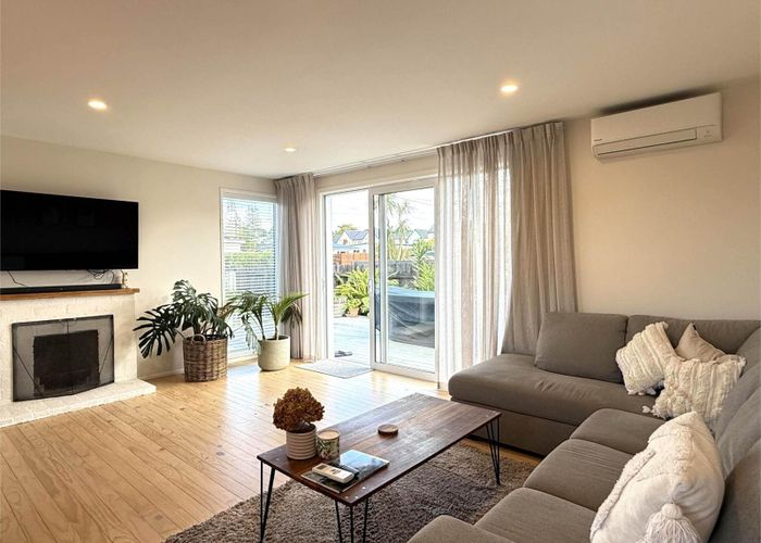  at 16 Eskdale Road, Birkdale, Auckland