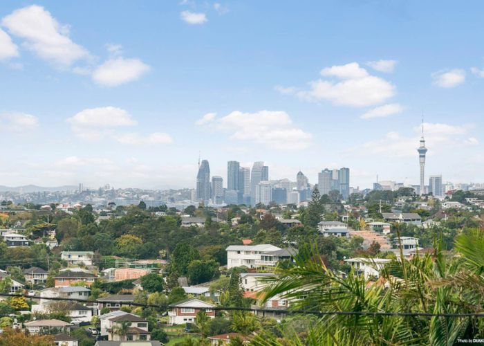  at 2/455 Glenfield Road, Glenfield, North Shore City, Auckland