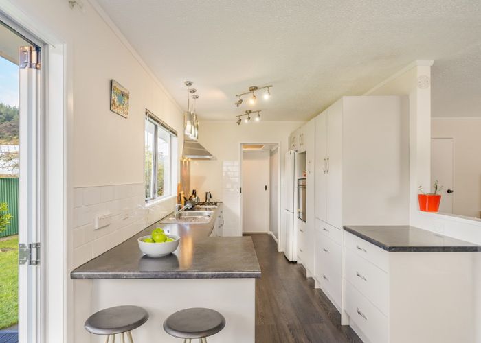  at 11A Mangaroa Hill Road, Maoribank, Upper Hutt