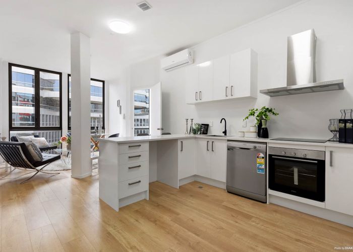  at 2/39 Pitt Street, Auckland Central, Auckland