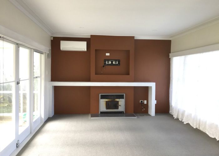 at 12 Tiroroa Avenue, Te Atatu South, Waitakere City, Auckland