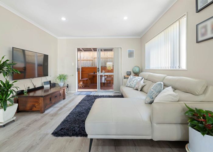  at 276 Murphys Road, Flat Bush, Auckland