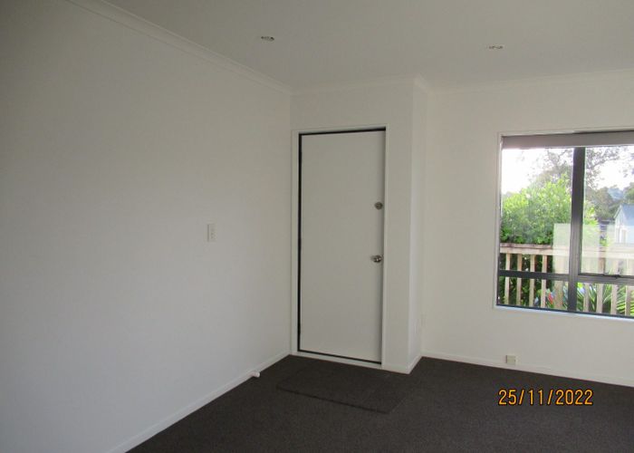  at 1/27 Brougham Place, West Harbour, Waitakere City, Auckland