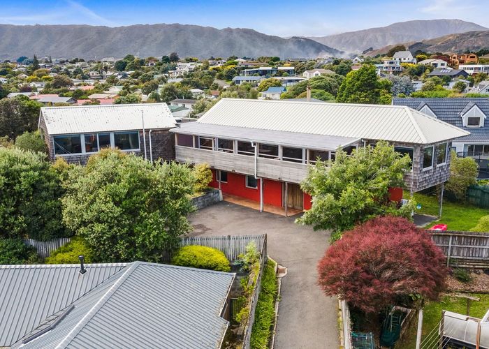  at 17 Major Durie Place, Waikanae Beach, Waikanae