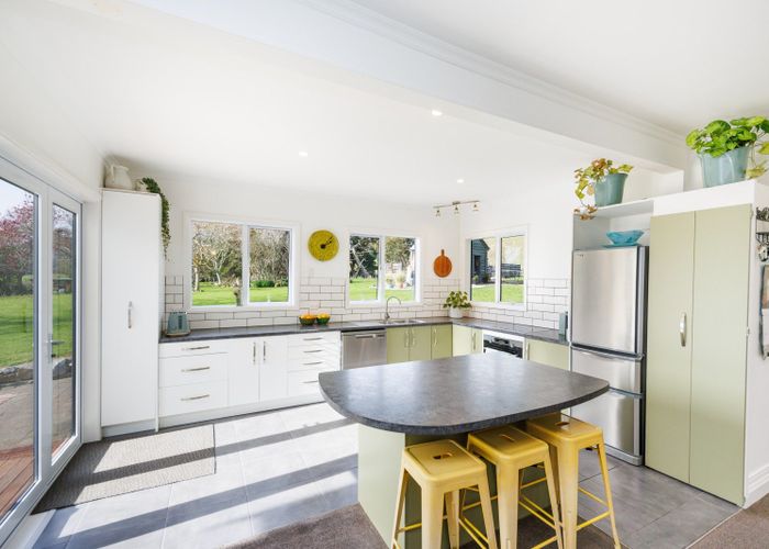  at 185 Albert Road, Tokomaru, Palmerston North