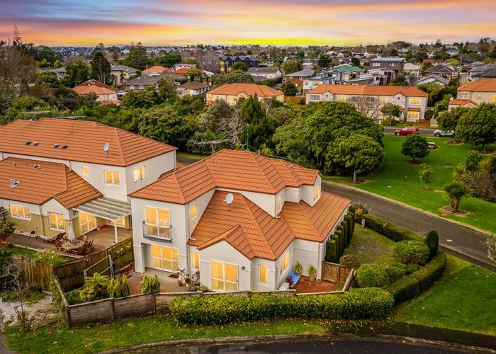  at 2 Chettle Court, New Lynn, Auckland