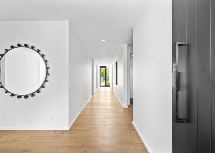  at 27 Idris Road, Fendalton, Christchurch City, Canterbury