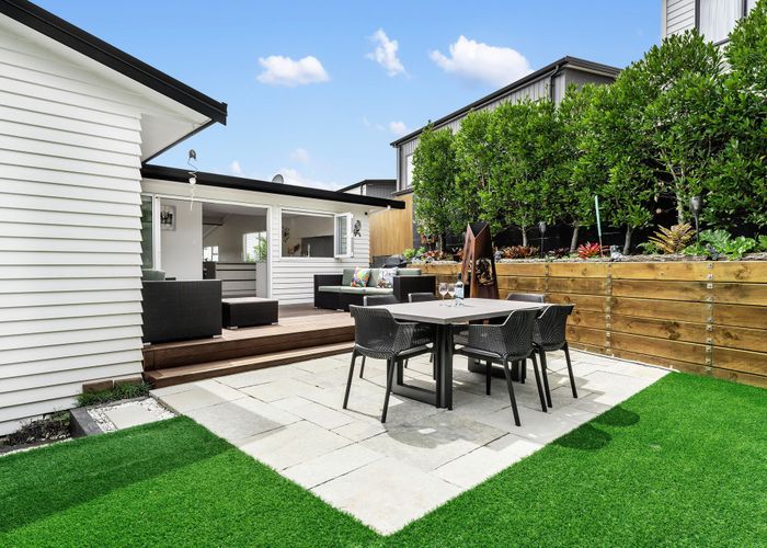  at 35 Hawkins Street, Meadowbank, Auckland