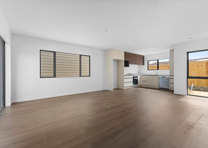  at Lot 5/ 31 Great South Road, Manurewa, Manukau City, Auckland