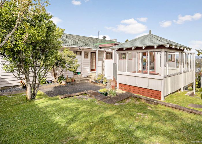  at 11 Robson Street, Mount Roskill, Auckland