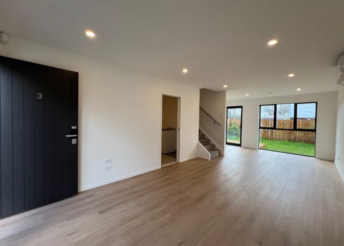  at 4/15 Oakland Avenue , Papatoetoe, Manukau City, Auckland