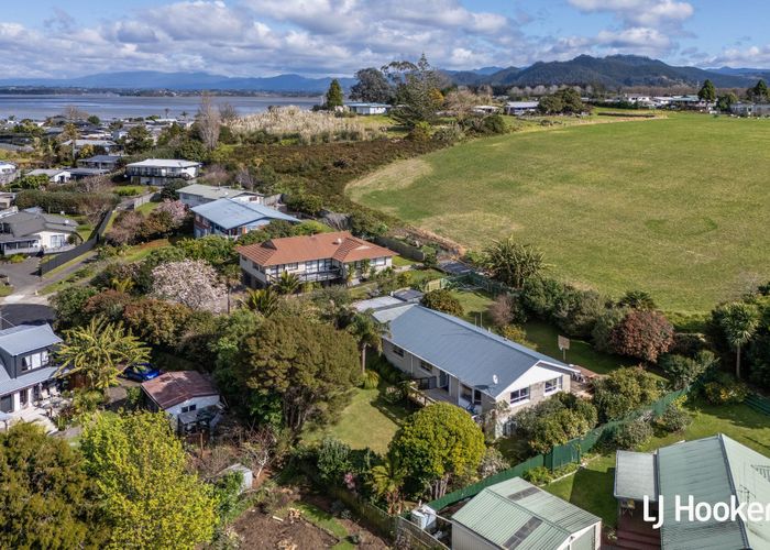  at 6 Nathan Place, Athenree, Waihi Beach