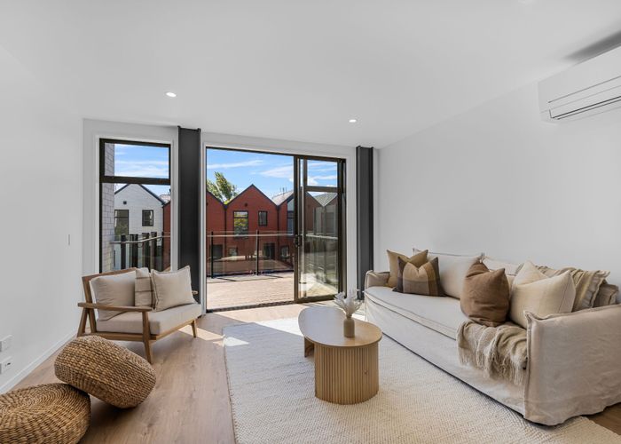  at 2/11 Donald Place, Merivale, Christchurch City, Canterbury