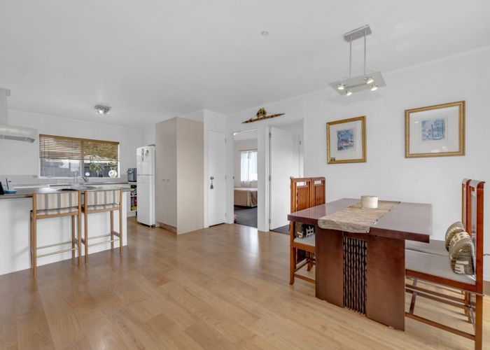  at 220 Te Irirangi Drive, Flat Bush, Auckland