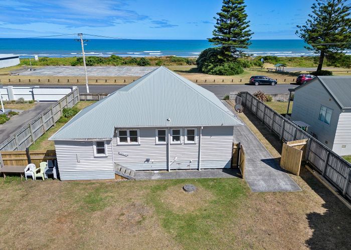  at 38 Marine Parade, Otaki Beach, Otaki