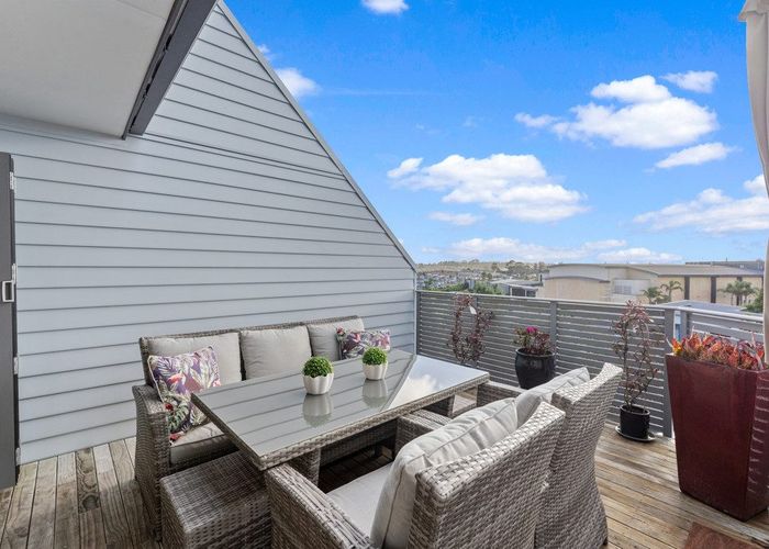  at 2/13 Pannill Place, Albany, North Shore City, Auckland