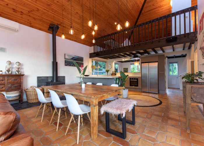  at 53 Seaview Road, New Lynn