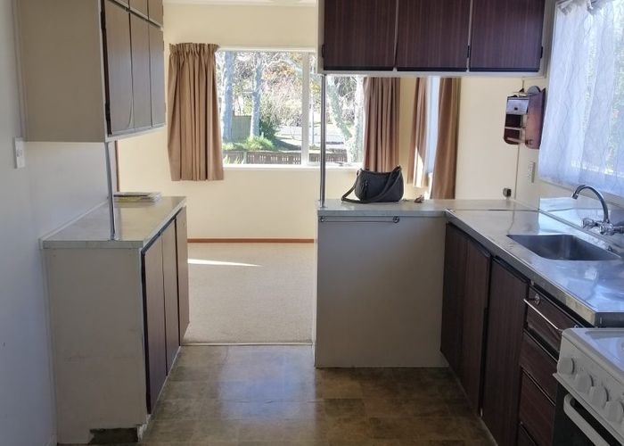  at 14 Darren Cres, Half Moon Bay, Manukau City, Auckland