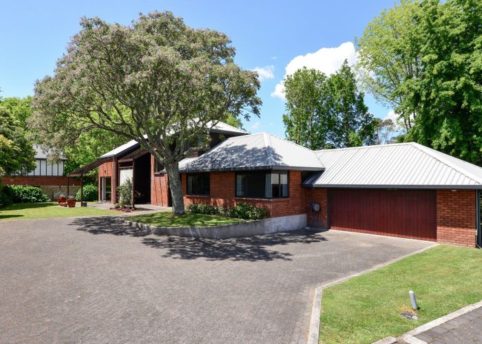  at 38 Woodland Drive, Flagstaff, Hamilton