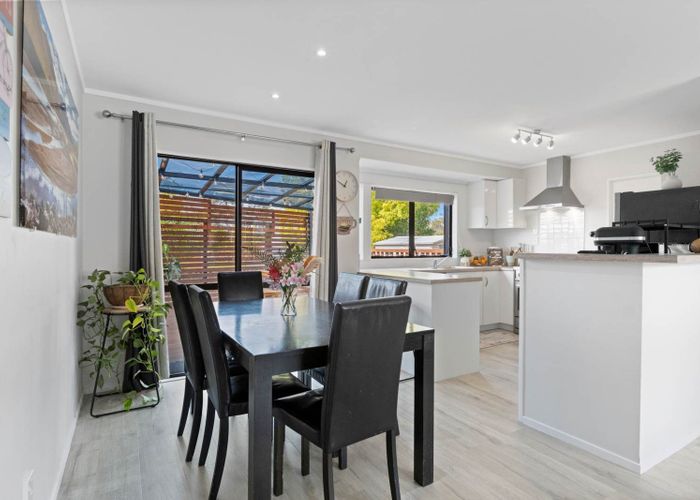  at 2 Lanier Place, Glendene, Auckland