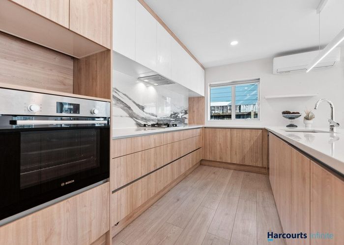  at 25A Larnoch Road, Henderson, Waitakere City, Auckland