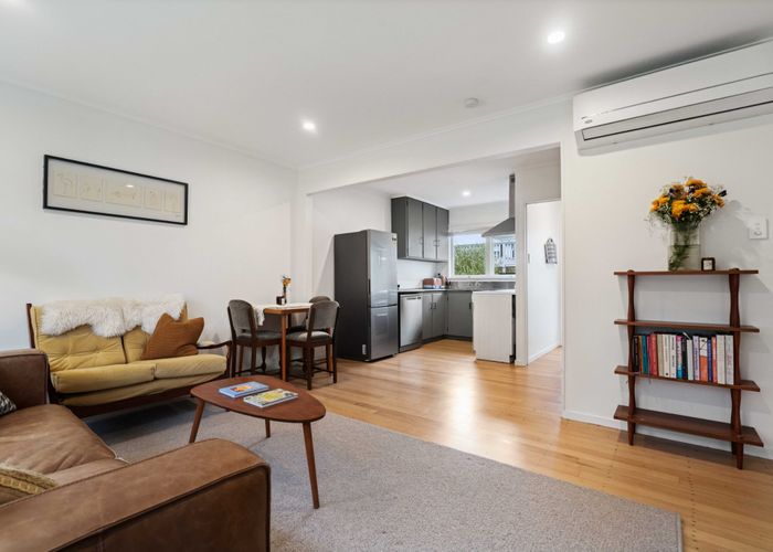  at 2/57 Church Road, Mangere Bridge, Auckland