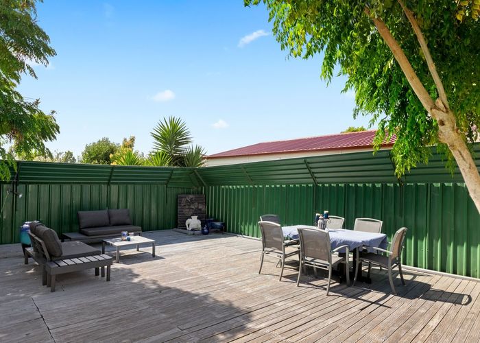  at 3 Iris Place, Clendon Park, Auckland