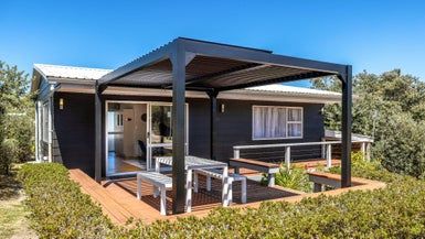  at 4 Hartley Avenue, Onetangi, Waiheke Island