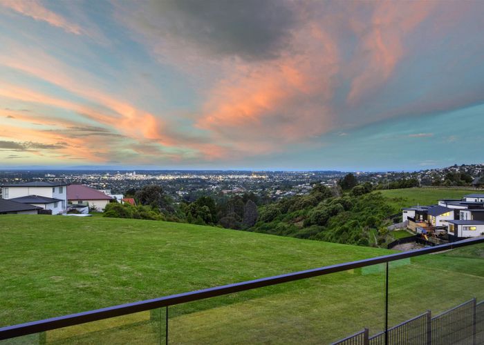  at 129 Penruddock Rise, Westmorland, Christchurch