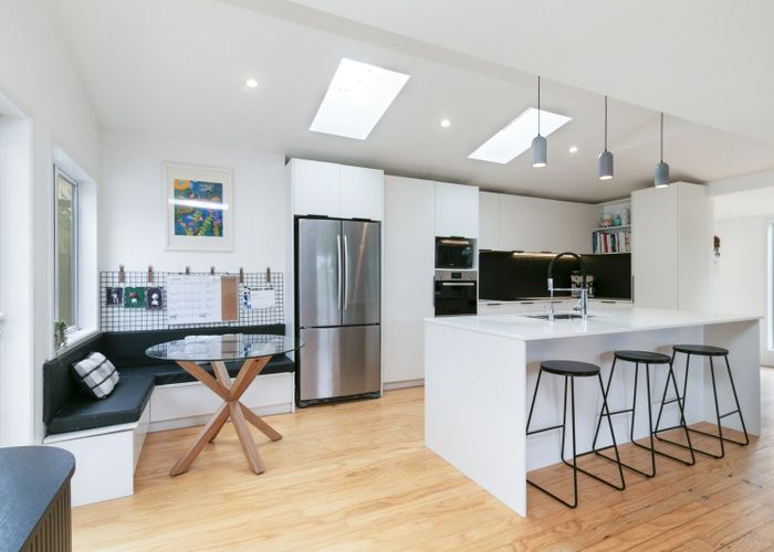  at 12 Park Hill Road, Birkenhead, Auckland