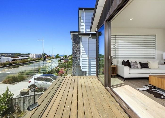  at 24 Windlass Street, Long Bay, Auckland